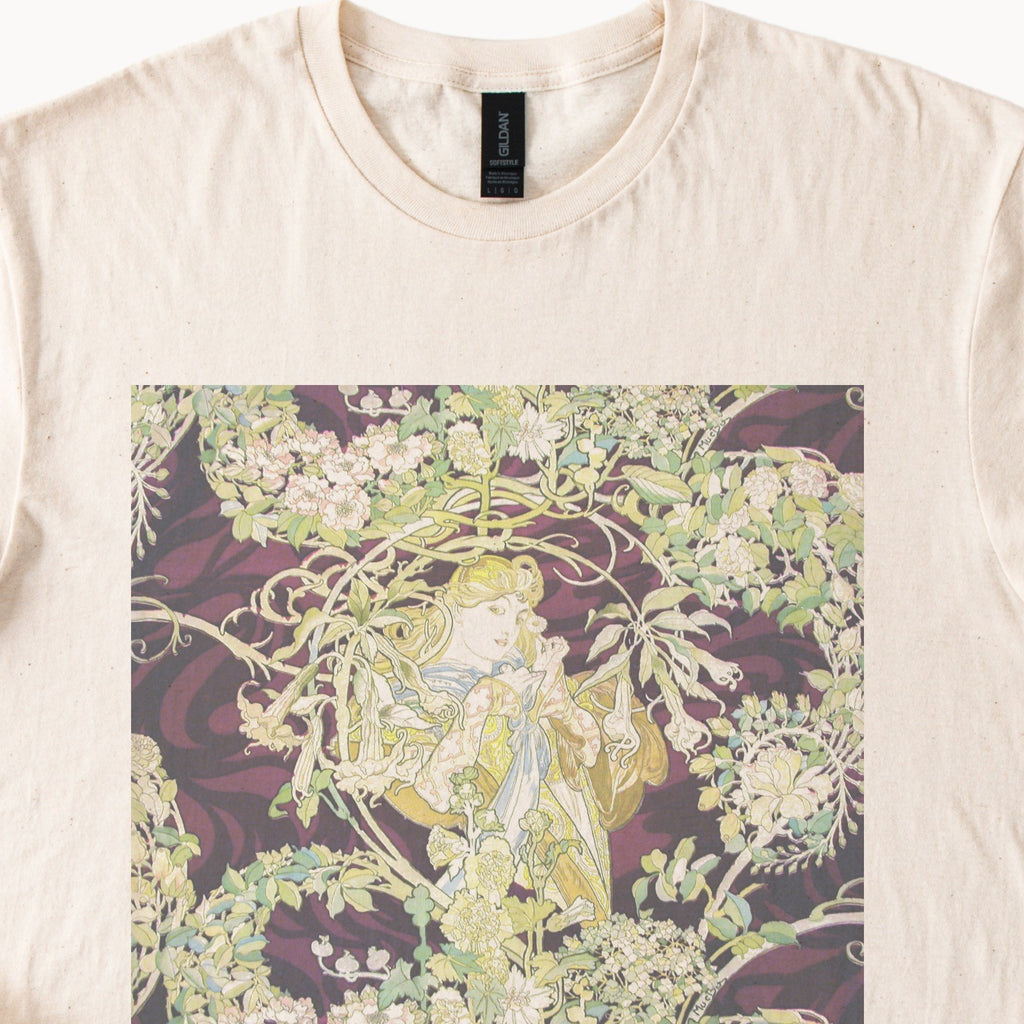 Alphonse Mucha — Femme à marguerite (Woman with Daisy, ca. 1898–1900) Art Nouveau Tee