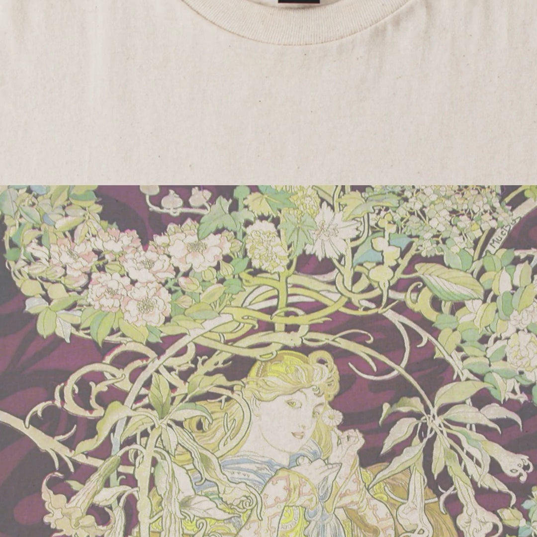 Alphonse Mucha — Femme à marguerite (Woman with Daisy, ca. 1898–1900) Art Nouveau Tee